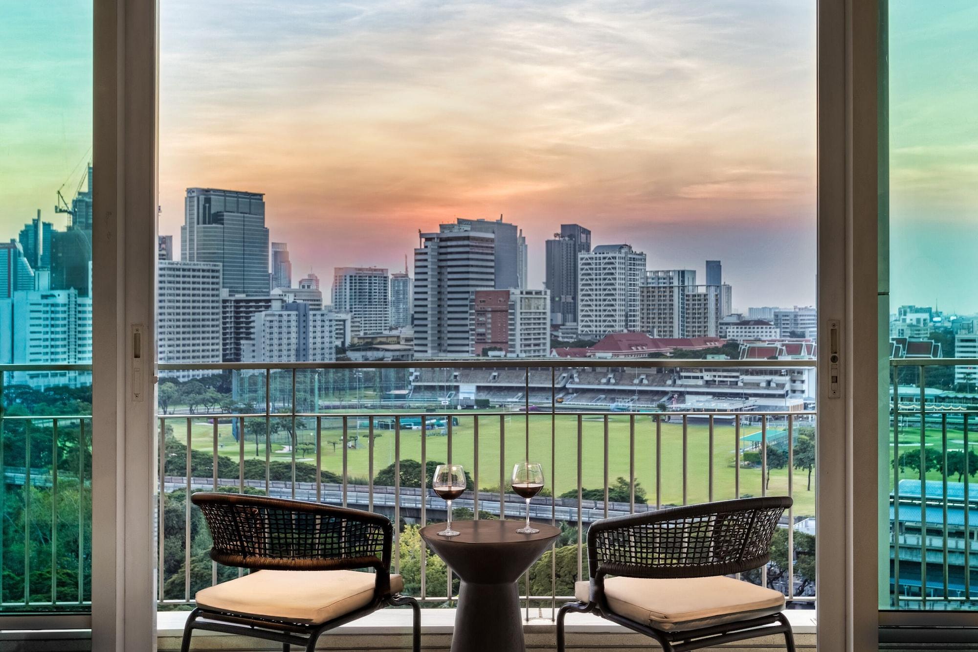 Dusit Suites Hotel Ratchadamri, Bangkok Exterior foto View from the hotel