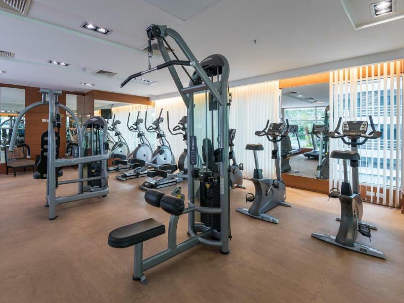 Dusit Suites Hotel Ratchadamri, Bangkok Exterior foto A gym at a hotel